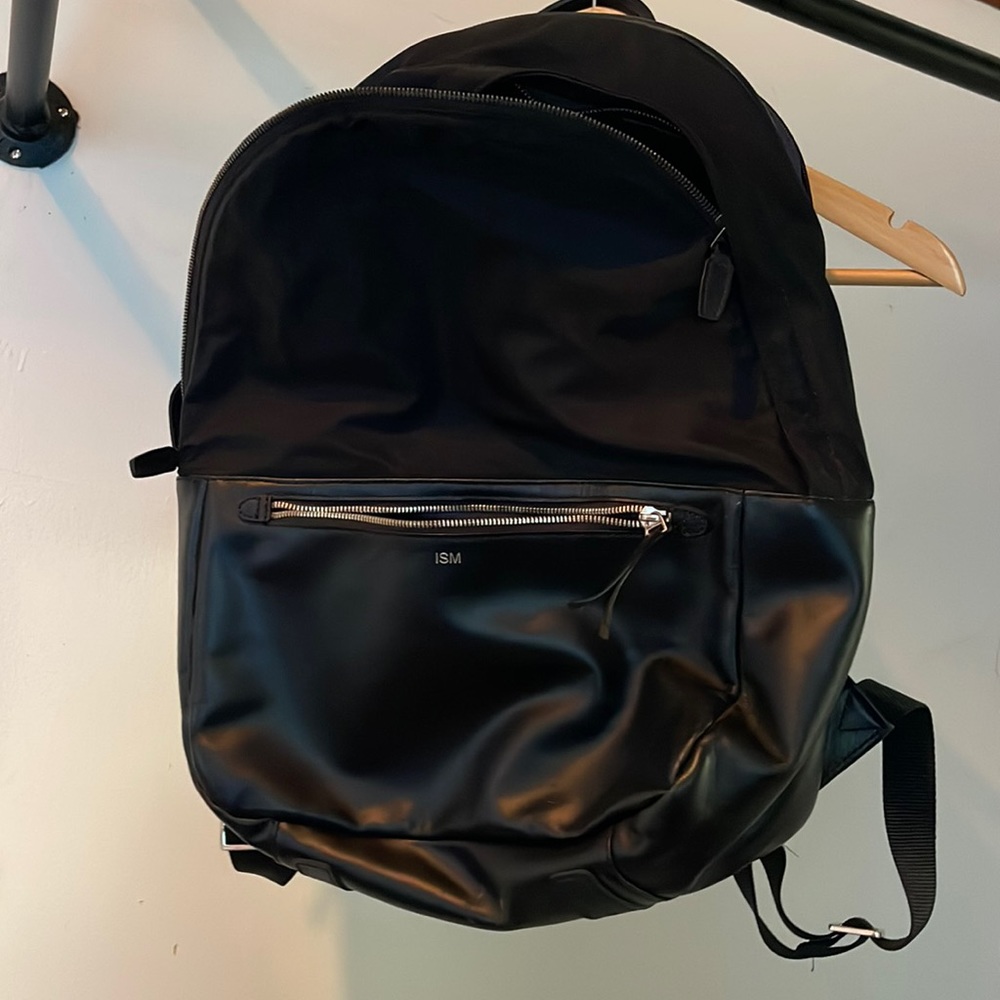 Back pack like new comfortable, leather